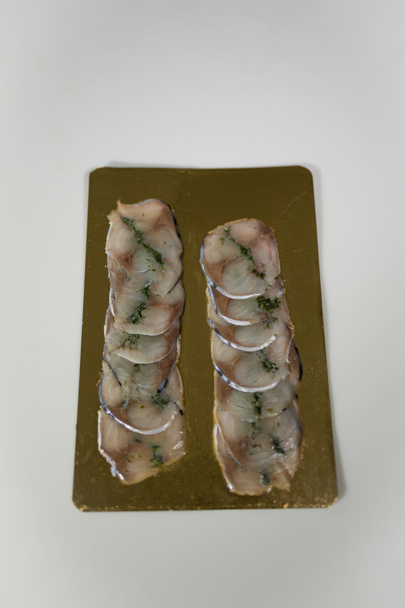 Слайсы скумбрии "Мурманское сало" с зеленью