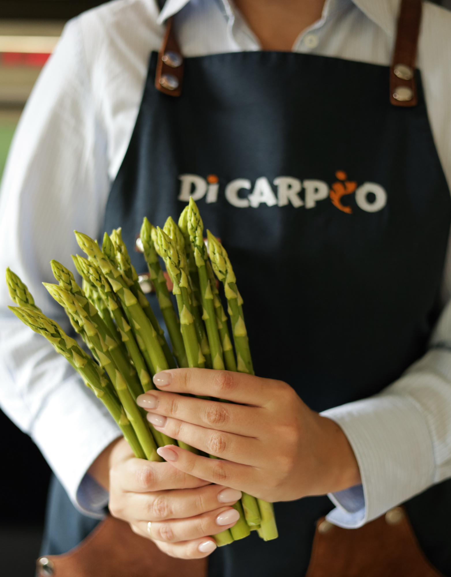 Спаржа зеленая свежая